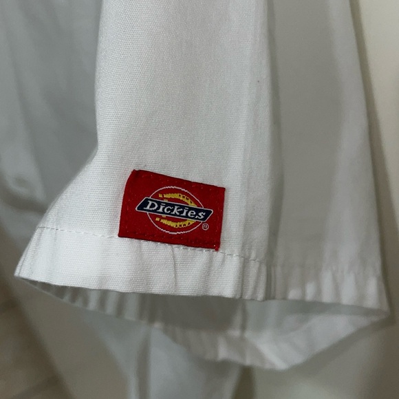 Dickies white scrub top size medium - Picture 4 of 6